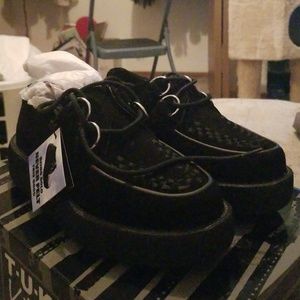 T. U. K creepy shoes
